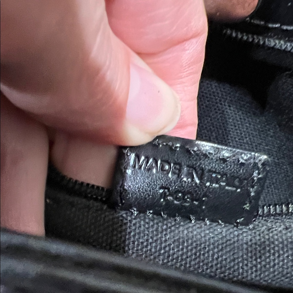 Burberry Tote - Picture 9 of 11